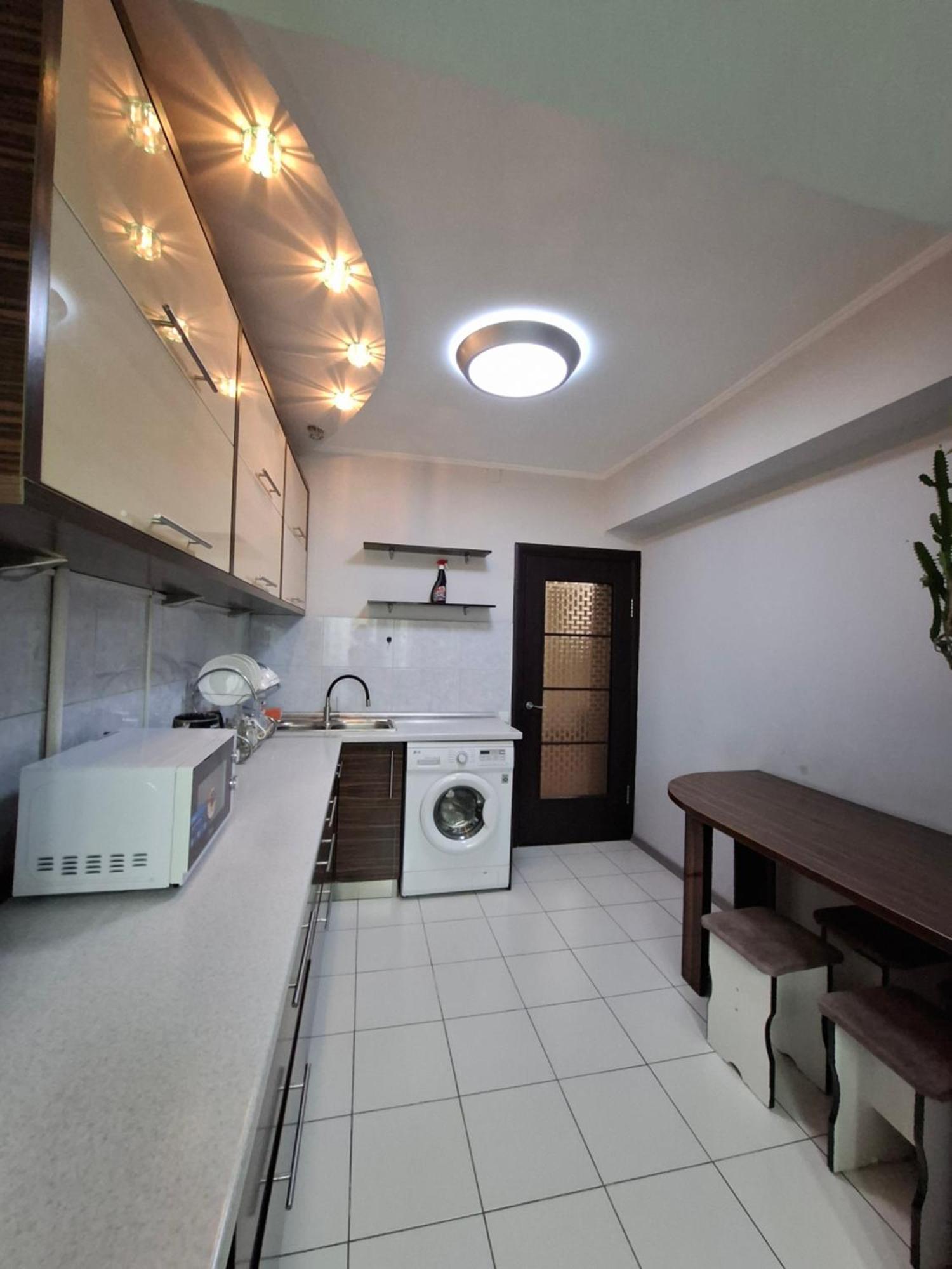 Apartment In Street Kievskaya 49 Бишкек Екстериор снимка