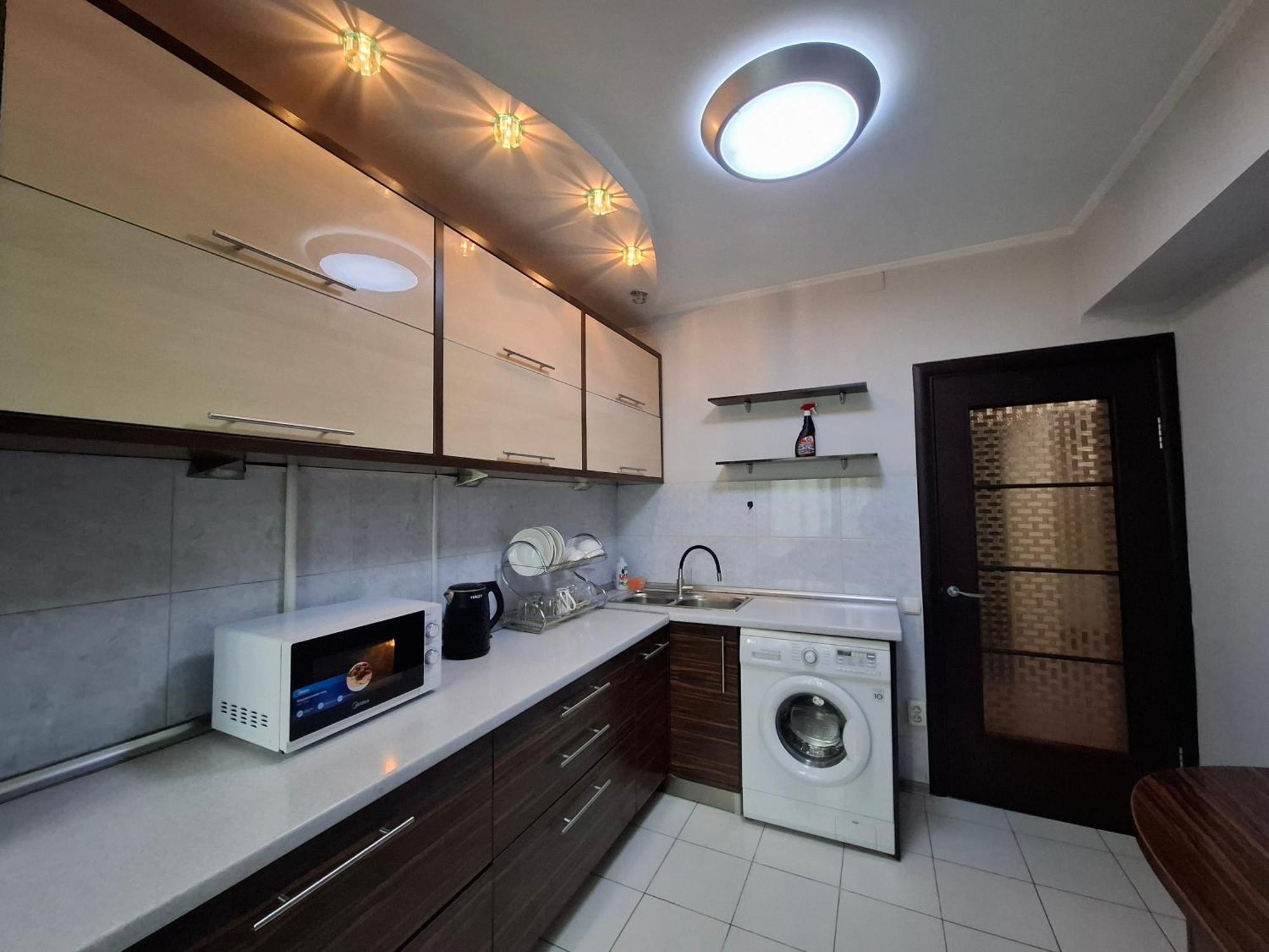 Apartment In Street Kievskaya 49 Бишкек Екстериор снимка